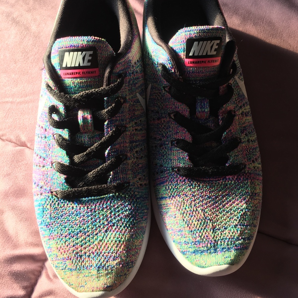 Nike Lunarepic Flyknit Size 7.5M